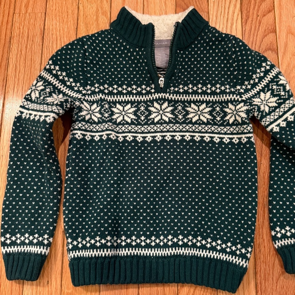 Tahari Kids Green and White Patterned Sweater